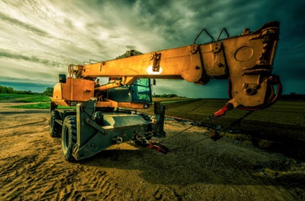 Rough Terrain Crane vs. All-Terrain Crane: How to Choose