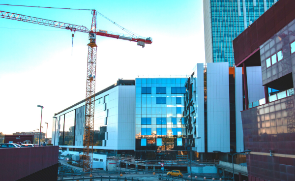 Safety at Heathrow Cranes: WR-3 Plus Wireless Anemometer Installation on Tower Cranes