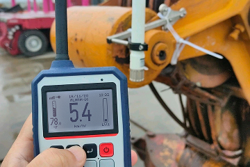 Wind speed meter on crane