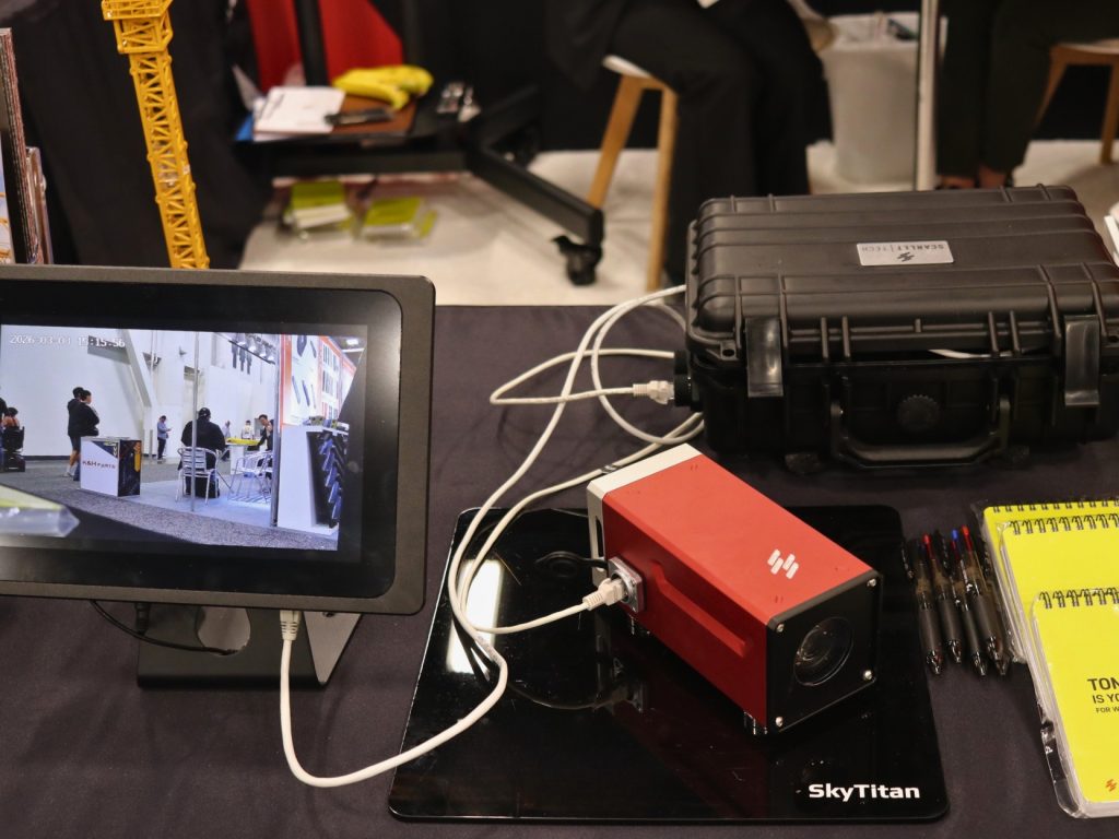 SkyTitan wireless crane camera live demo at CONEXPO 2026
