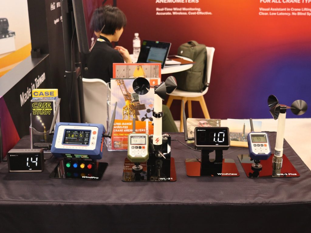 Wireless anemometer solutions for cranes.